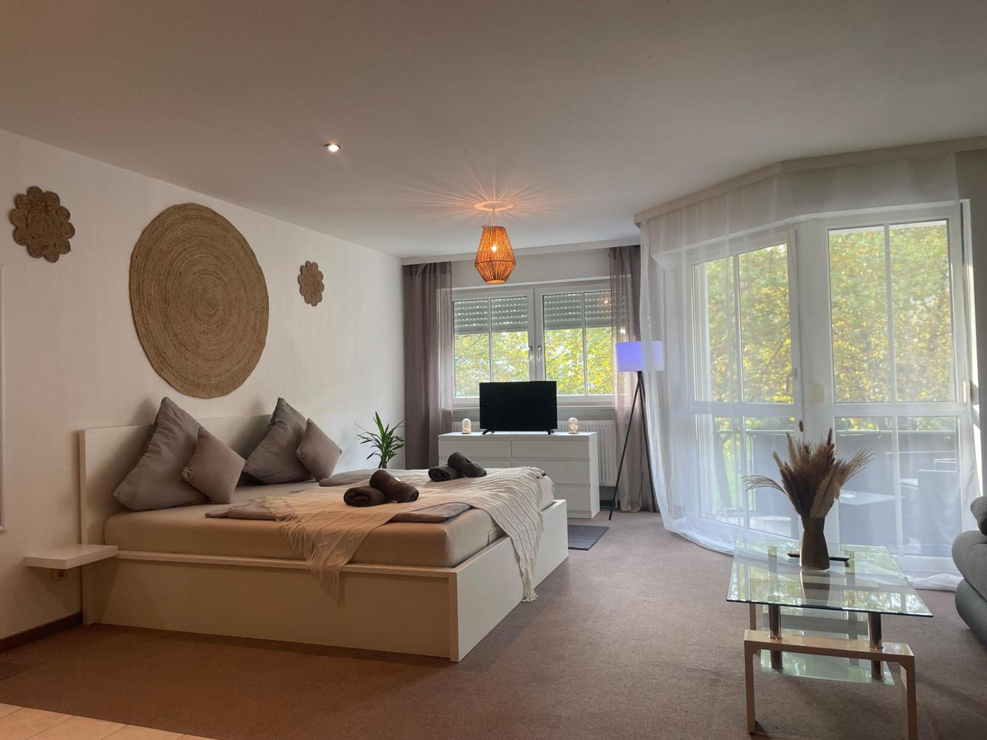 Kingsize Bett Boho Apartment Mit Tiefgarage Naehe Salzburg Freilassing Εξωτερικό φωτογραφία